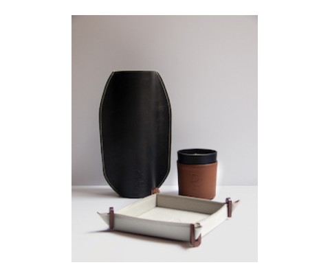 Accessoires vide-poche, vase et bougie en cuir pleine fleur